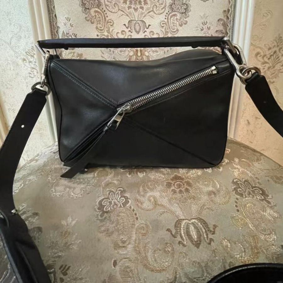 Loewe Puzzles黑色小號(圖中已售) (其他顏色尺寸歡迎私訊)-1