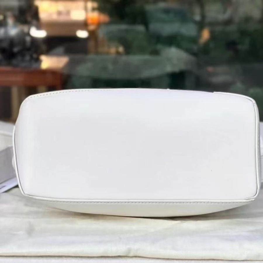 Loewe Puzzles兔年限定白色小號 (其他顏色尺寸歡迎私訊)-3