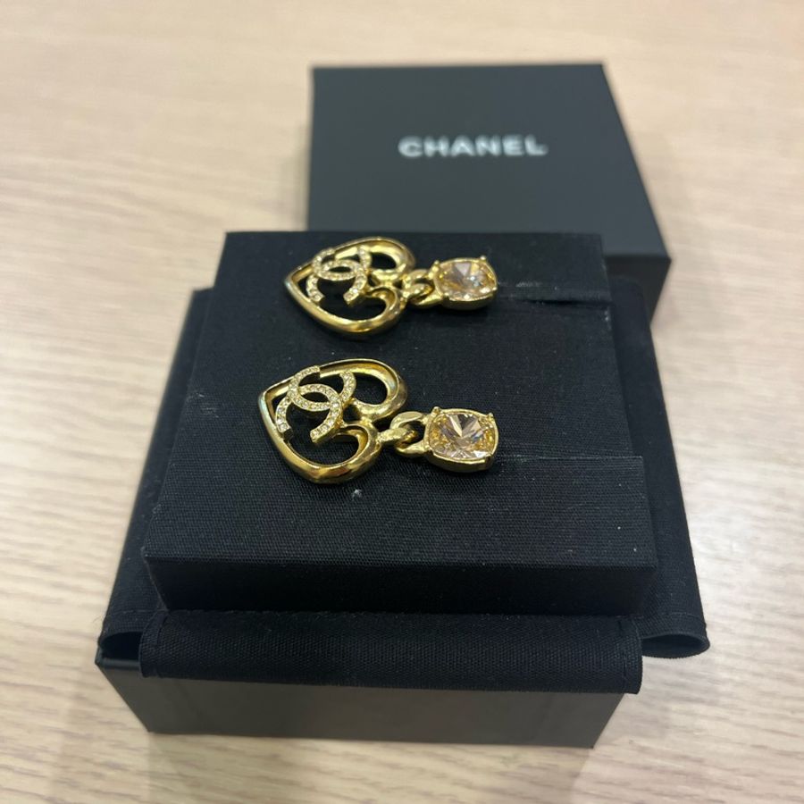 CHANEL 愛心耳環-7