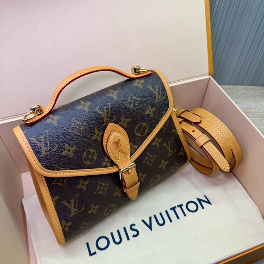LV M44919 Ivy 復刻公文手提斜背包-0