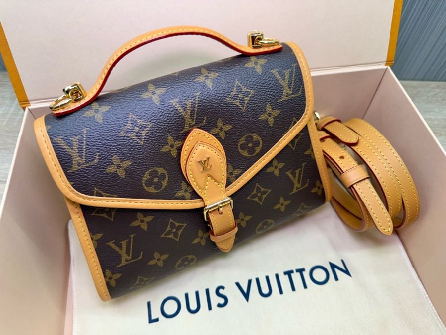 LV M44919 Ivy 復刻公文手提斜背包-1