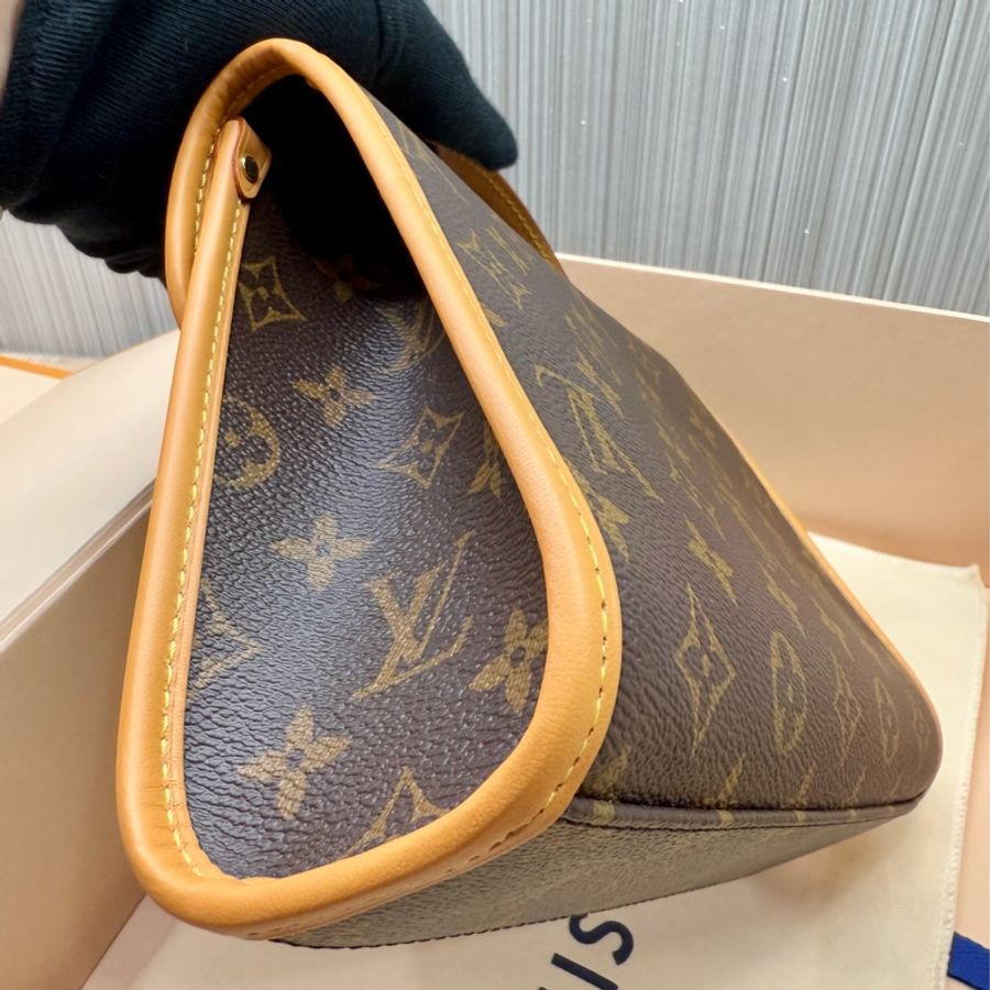 LV M44919 Ivy 復刻公文手提斜背包-15