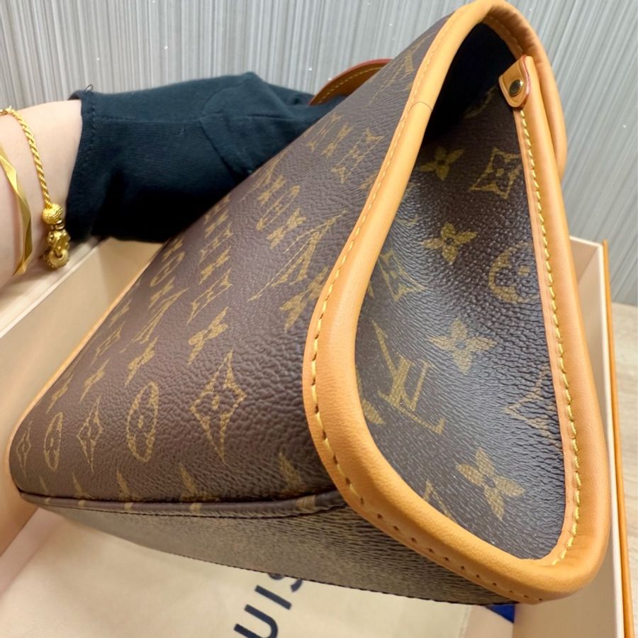 LV M44919 Ivy 復刻公文手提斜背包-16