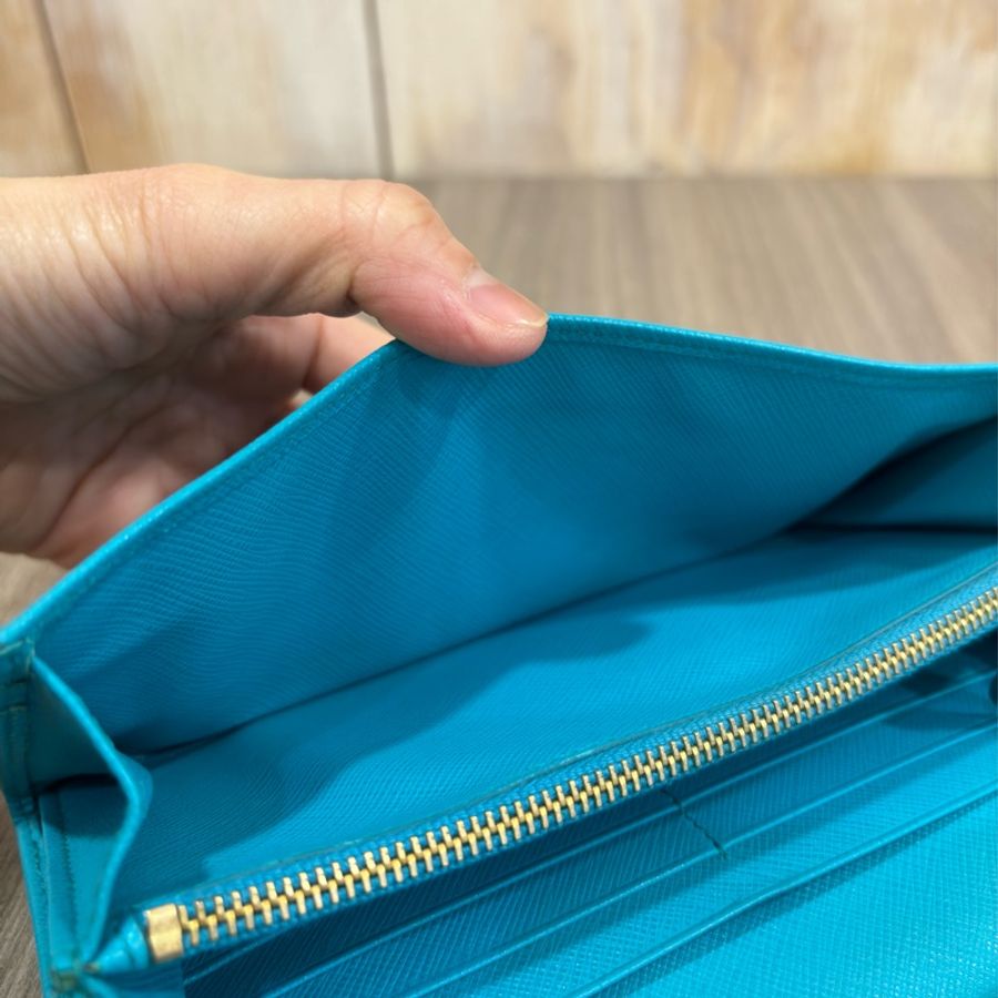 PRADA 1M1132 湖水 藍 全皮 金色 LOGO 拉鍊夾 零錢包 發財夾 長夾 皮夾-32