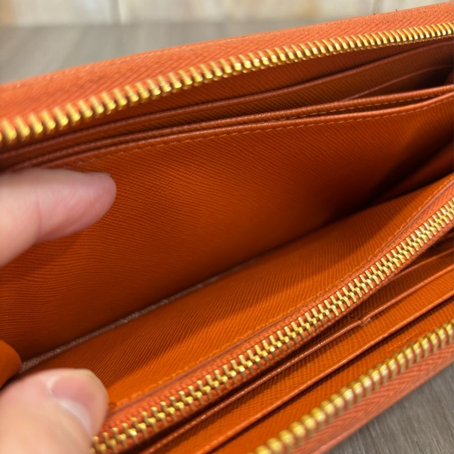 PRADA 1M0506 橘 防刮 牛皮 拉鍊 零錢 票夾 信用卡 長夾 皮夾 發財 夾-20