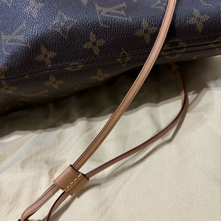 Louis Vuitton Neverfull MM-19