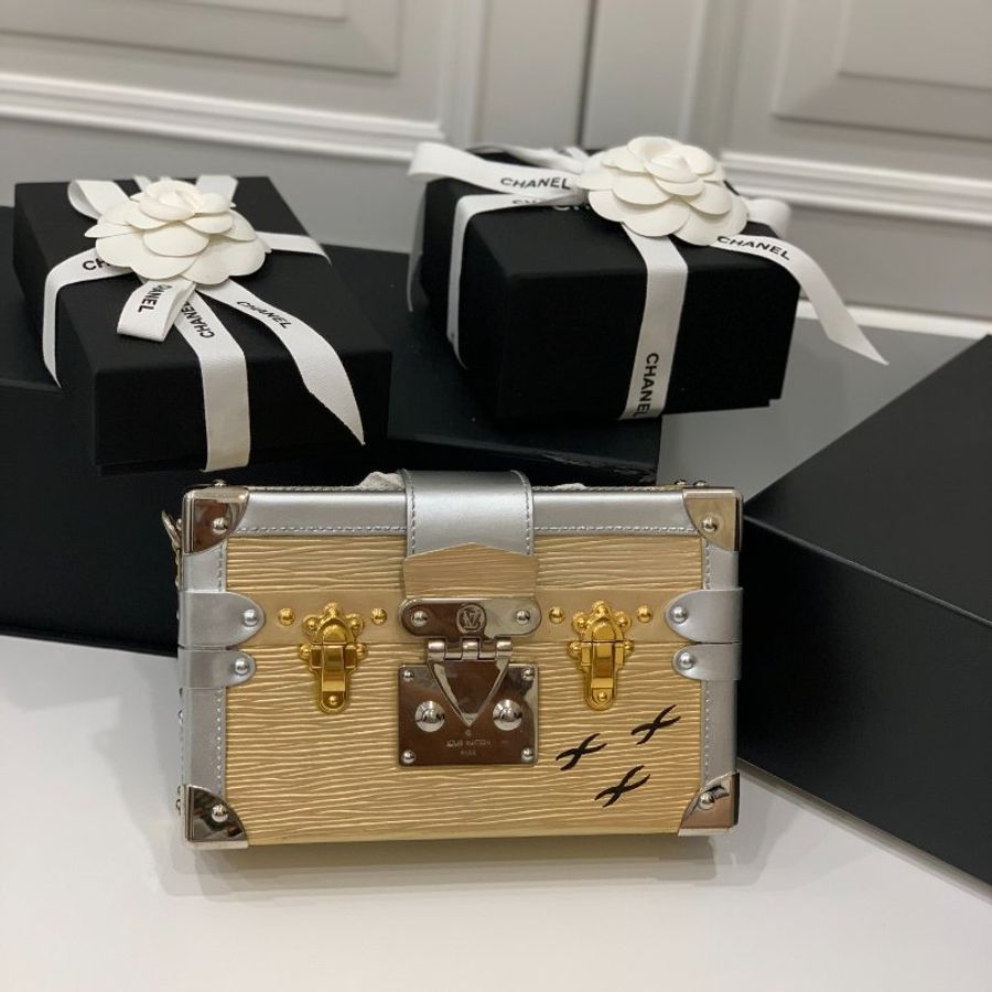 LV 路易威登 EPC PETITE MALLE 金銀色 水波紋 盒子包 肩背包 斜背包 手拿包 晚宴包-1