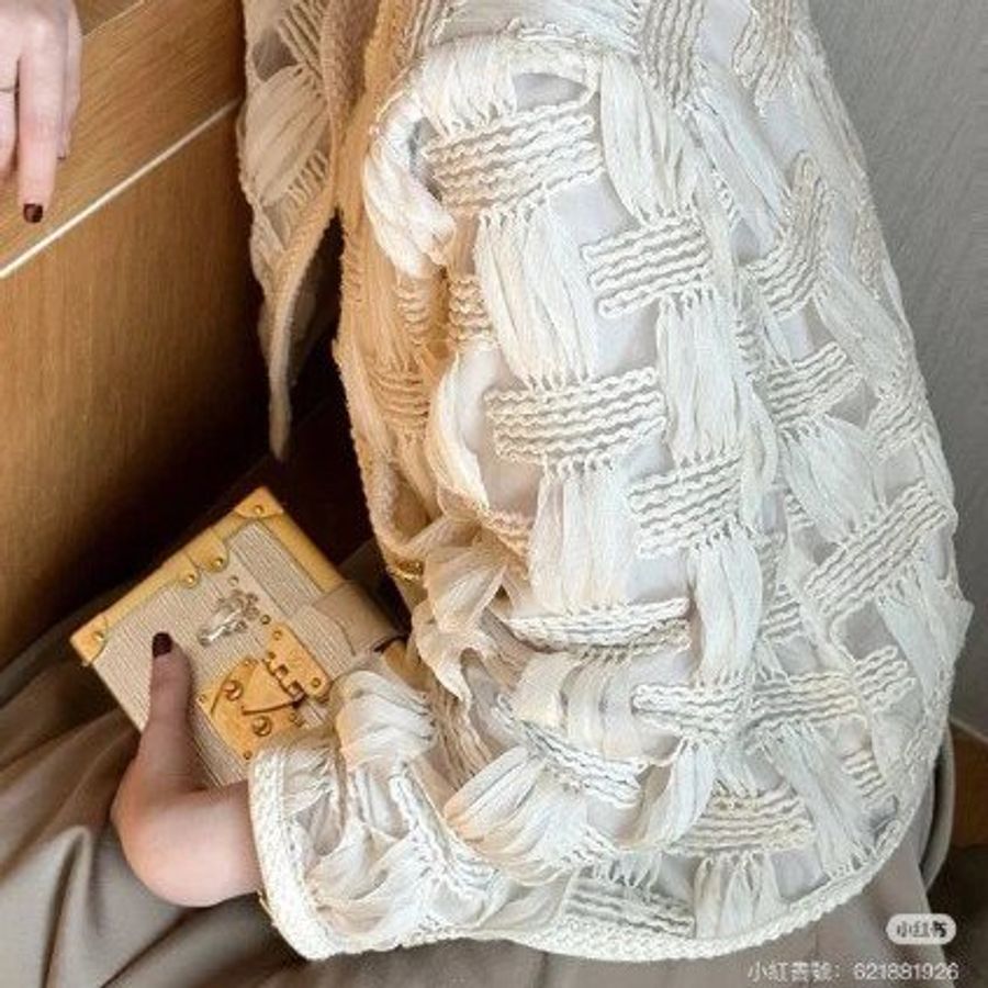LV 路易威登 EPC PETITE MALLE 金銀色 水波紋 盒子包 肩背包 斜背包 手拿包 晚宴包-8