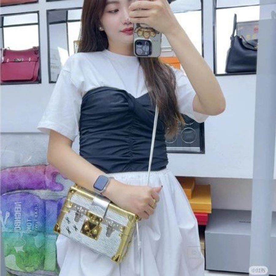 LV 路易威登 EPC PETITE MALLE 金銀色 水波紋 盒子包 肩背包 斜背包 手拿包 晚宴包-9