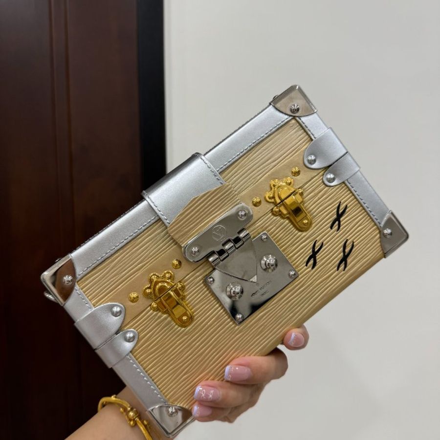 LV 路易威登 EPC PETITE MALLE 金銀色 水波紋 盒子包 肩背包 斜背包 手拿包 晚宴包-23