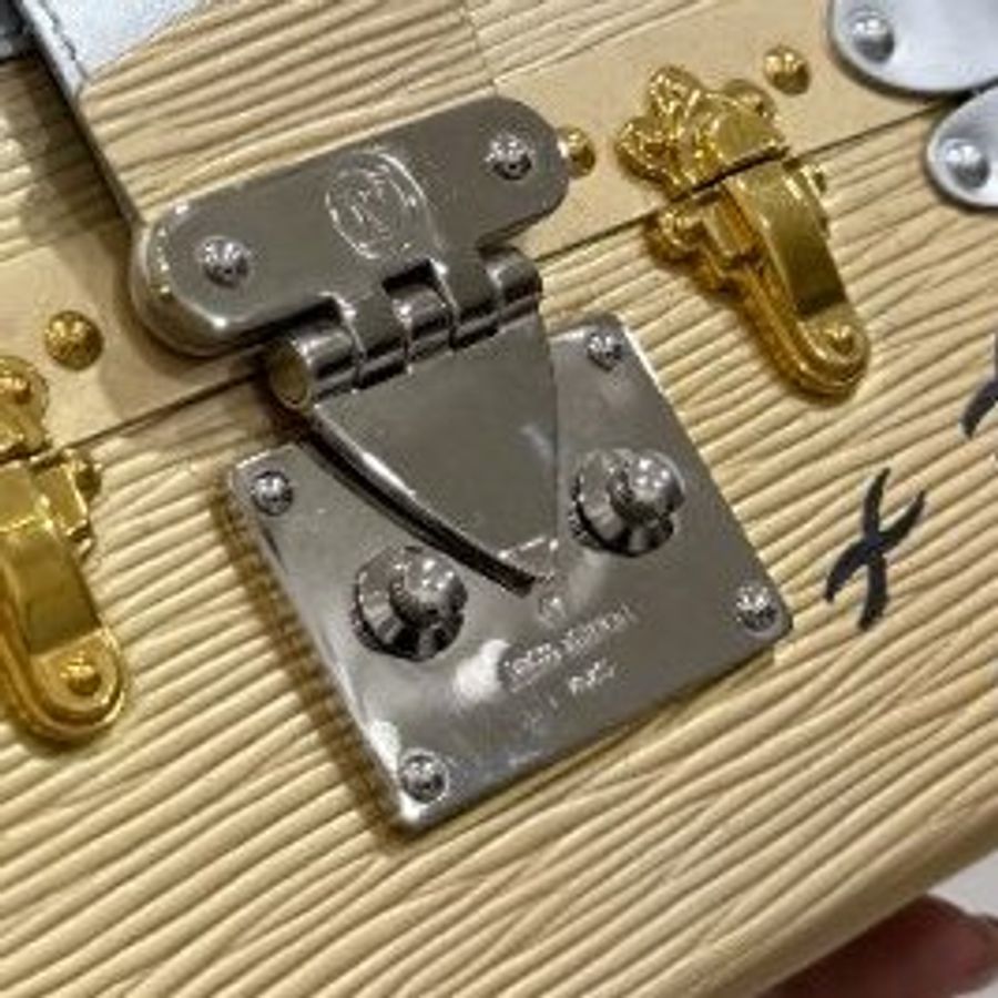 LV 路易威登 EPC PETITE MALLE 金銀色 水波紋 盒子包 肩背包 斜背包 手拿包 晚宴包-45