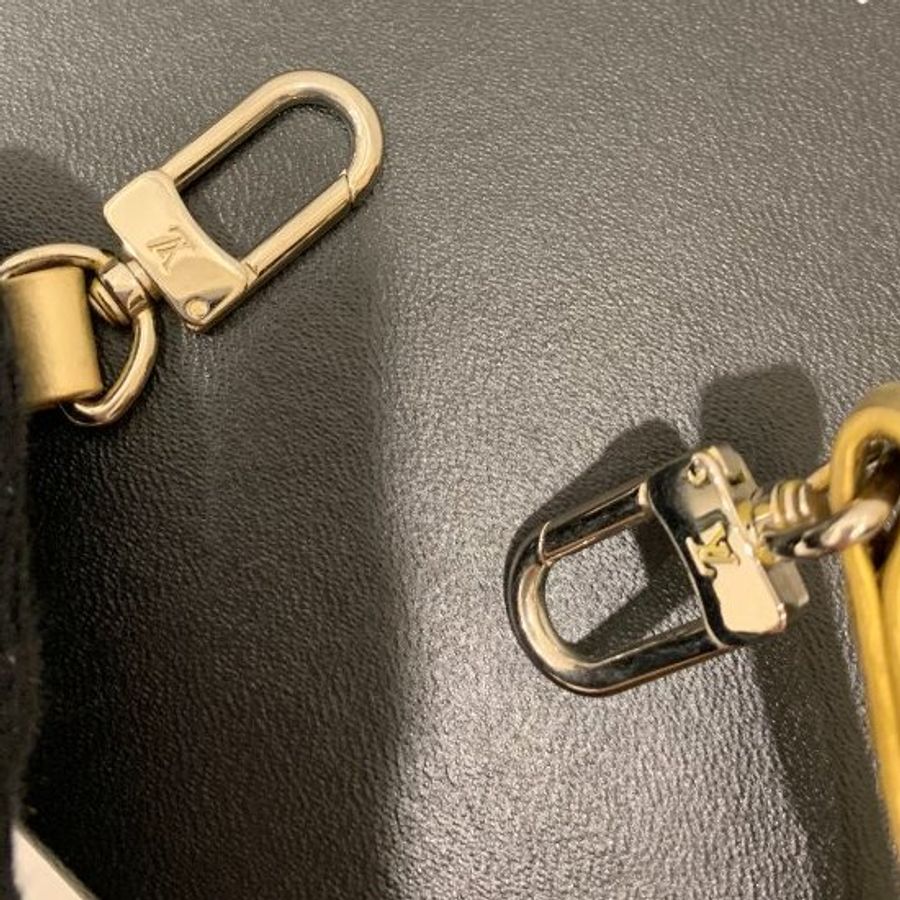 LV 路易威登 EPC PETITE MALLE 金銀色 水波紋 盒子包 肩背包 斜背包 手拿包 晚宴包-51