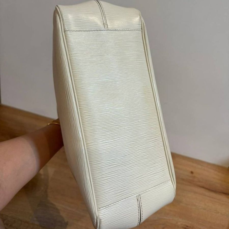 Louis Vuitton Lv Passy large model EPI 水波紋 奶白色 醫生包 手提包 肩背包-11