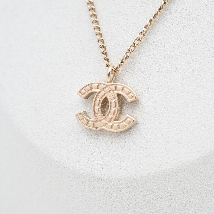 [Pre-owned] Chanel CC Clip-on Gold Necklace-1