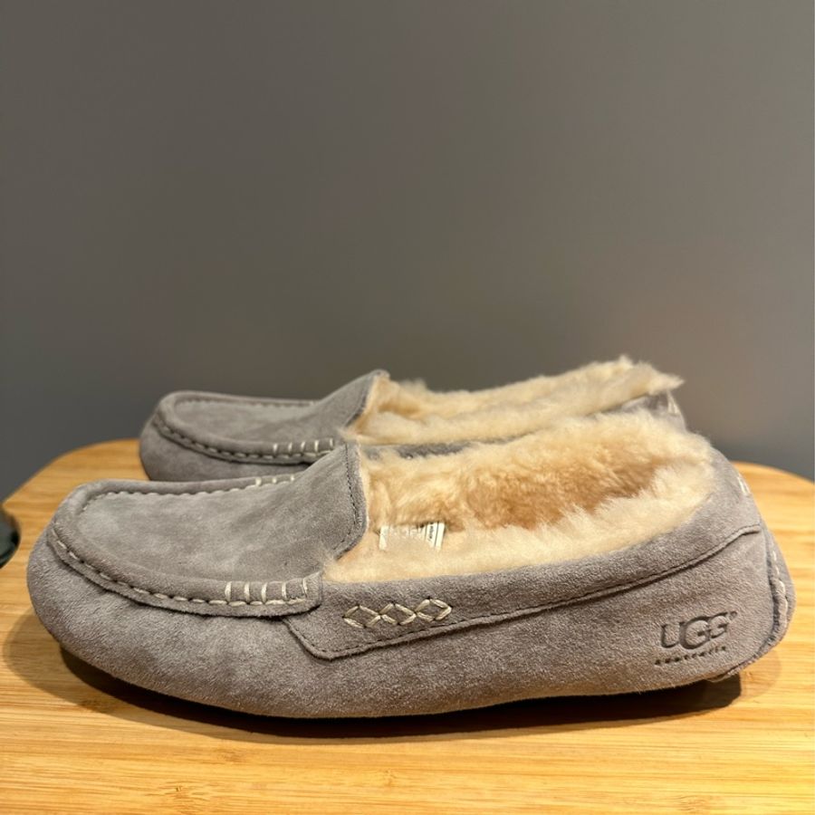 UGG灰色平底鞋-4