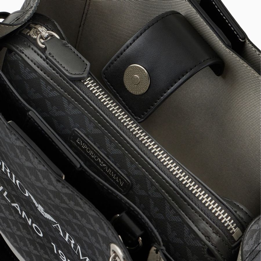 限時優惠活動黑色全新亞曼尼Emporio Armani Monogram Eagle Print Handbag Y3D159 YWS0E Black全新未拆封-12