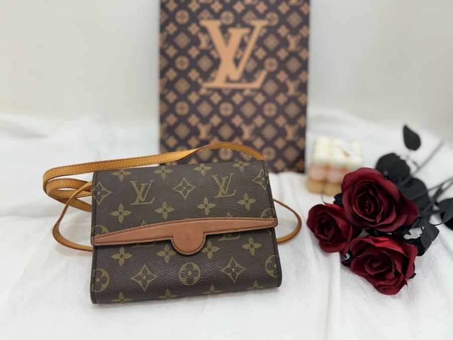 Louis Vuitton 紅皮經典老花vintage腰包-9