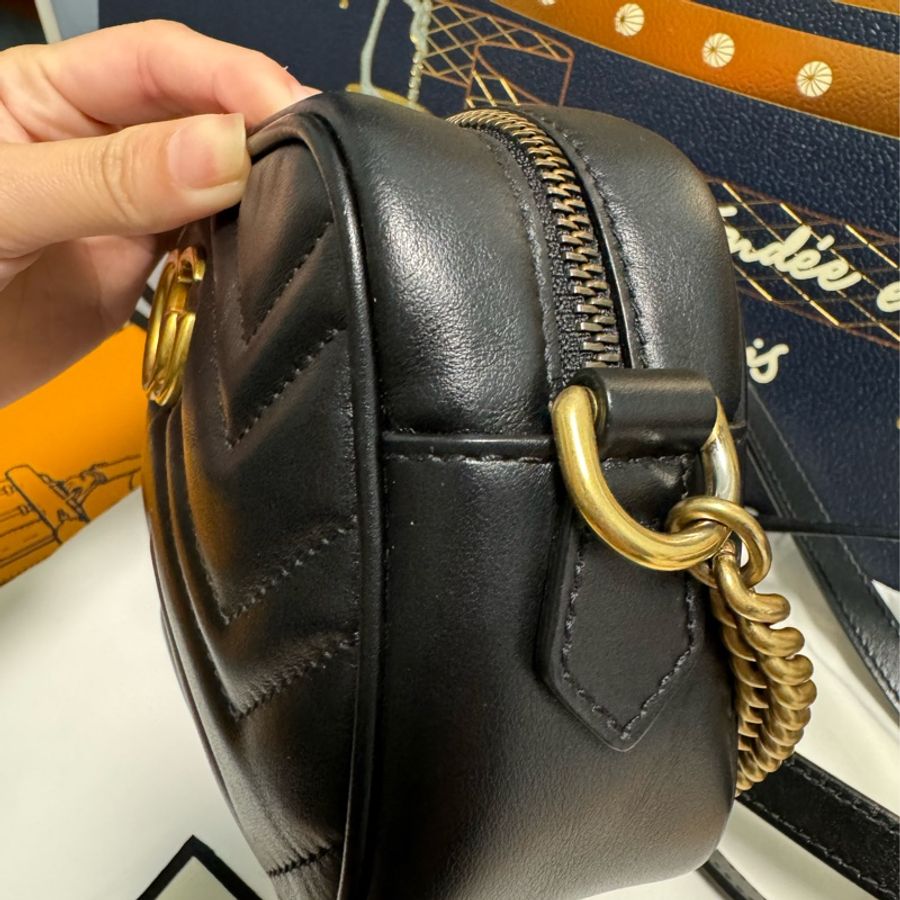 🌟八五新🆙🌟 GUCCI 古馳 GG Marmont系列仿舊金色雙G LOGO 山字車紋拉鍊肩背包-1