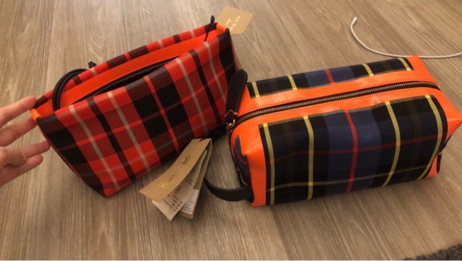 Burberry 螢光 格紋 化妝包 手拿包 盥洗包-0