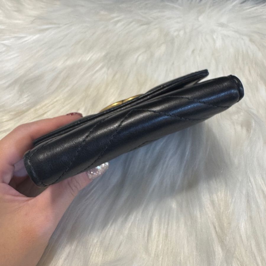 Gucci Marmont 黑牛皮三折短夾-4