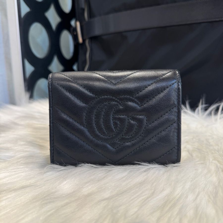 Gucci Marmont 黑牛皮三折短夾-11