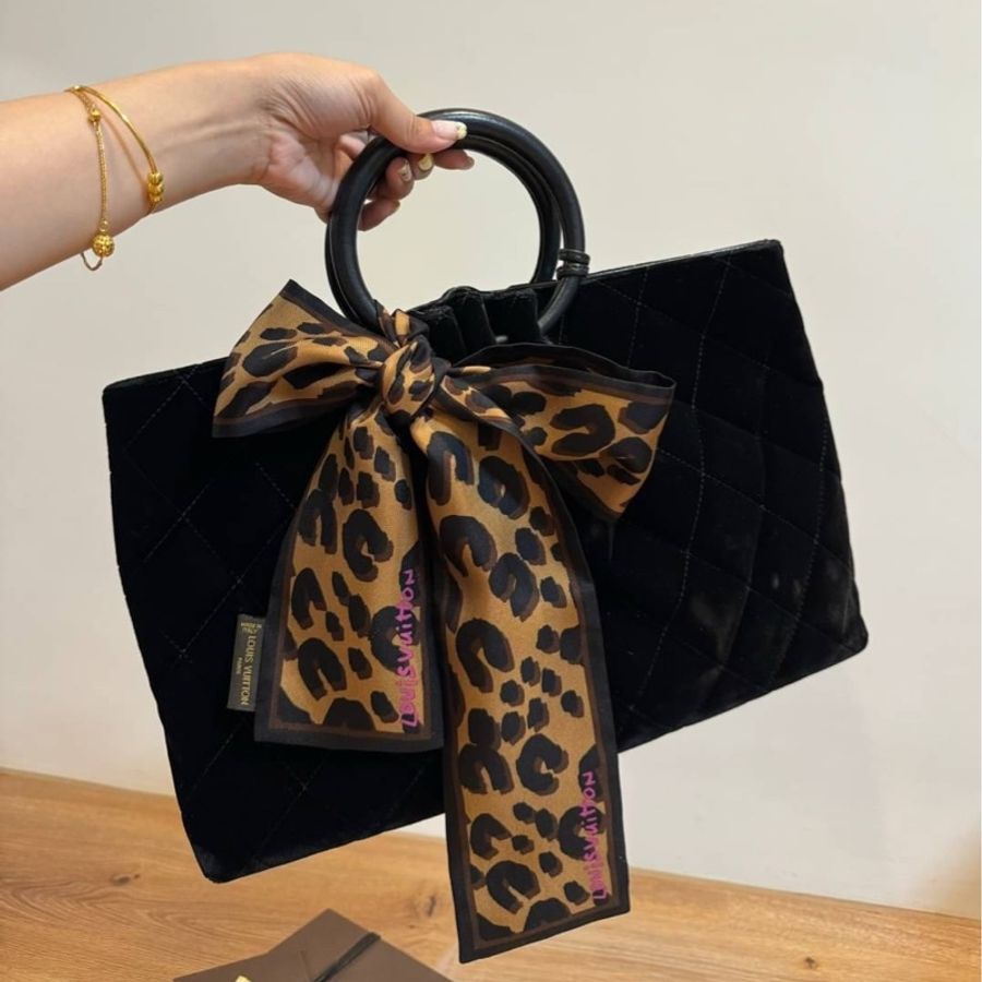 Louis Vuitton lv Twilly Silk Leopard 絲巾 髮帶 綁帶 頭飾 髮箍-11