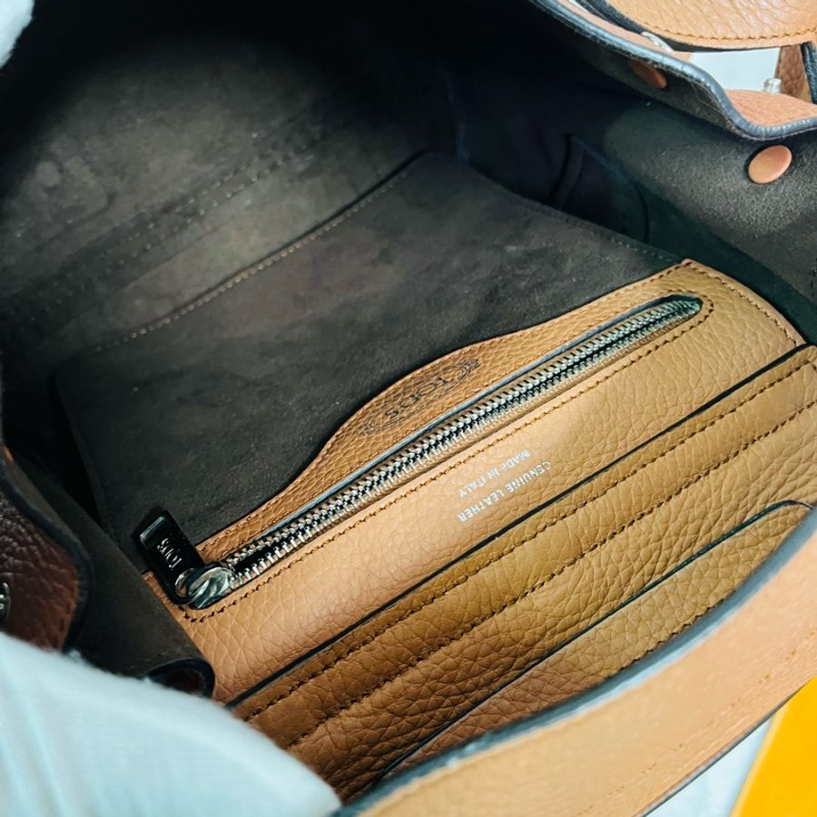 Tod's Wave Bag 牛皮大嘴包/可斜背/手提 (粽色小號)-29