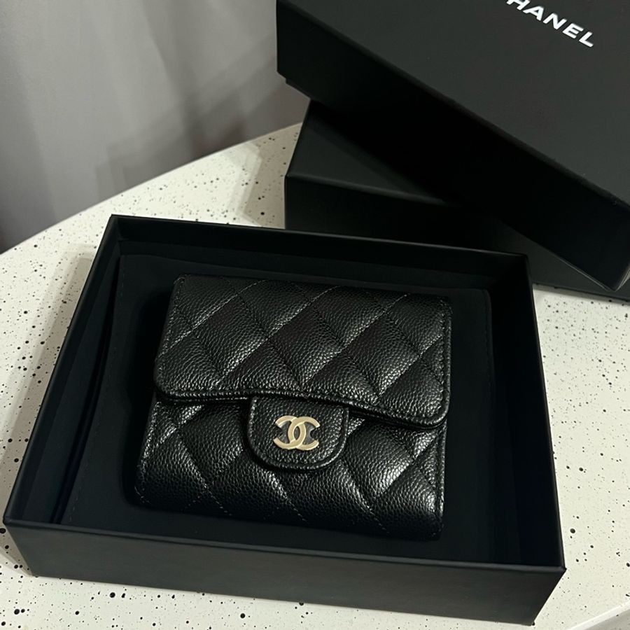 Chanel 小號三折短夾金釦 全新✨-0