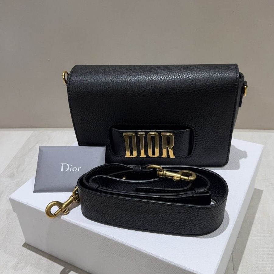 Christian Dior 迪奧真品*黑皮革銀字母LOGO掀蓋斜背包-0