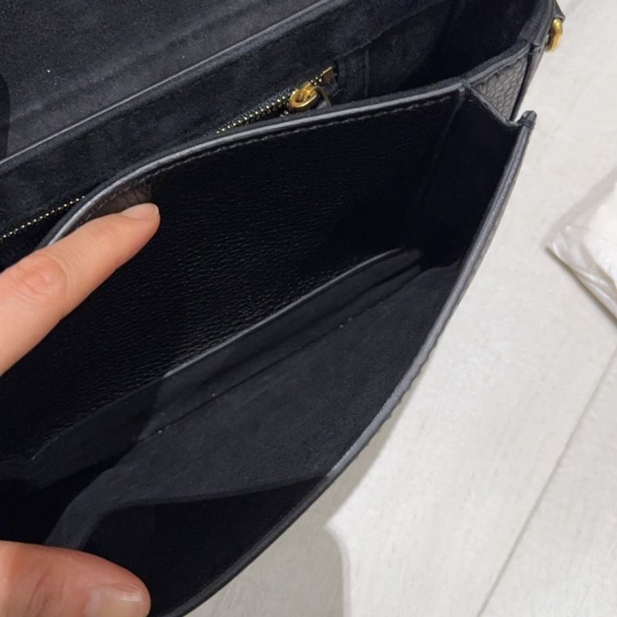 Christian Dior 迪奧真品*黑皮革銀字母LOGO掀蓋斜背包-16