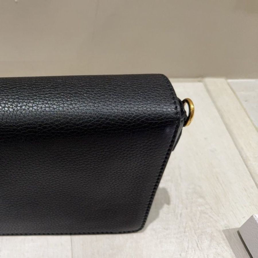 Christian Dior 迪奧真品*黑皮革銀字母LOGO掀蓋斜背包-23