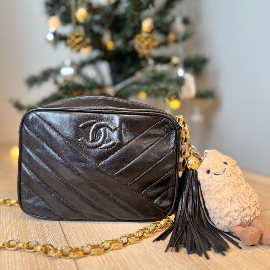 Chanel 雕花鏈金球相機包-0
