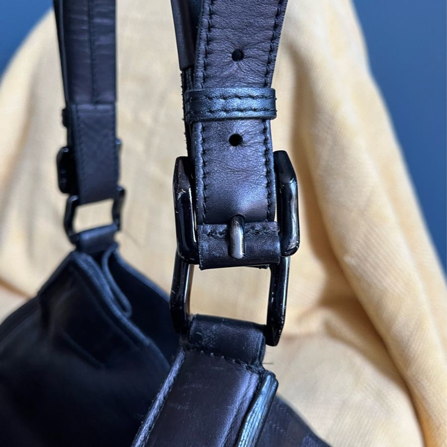 絕版全牛皮BURBERRY 黑色牛皮大包-1