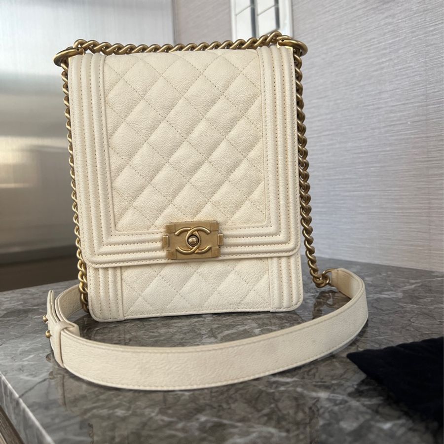 Chanel 直立式荔枝boy金釦-27