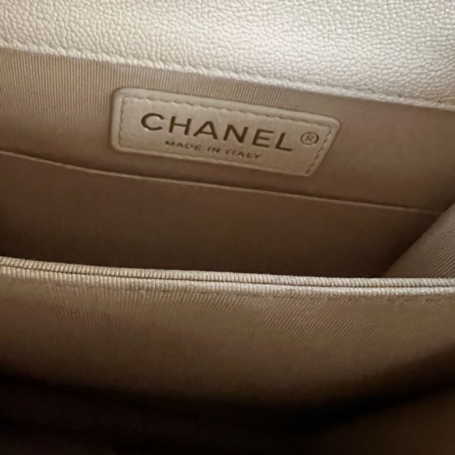 Chanel 直立式荔枝boy金釦-41