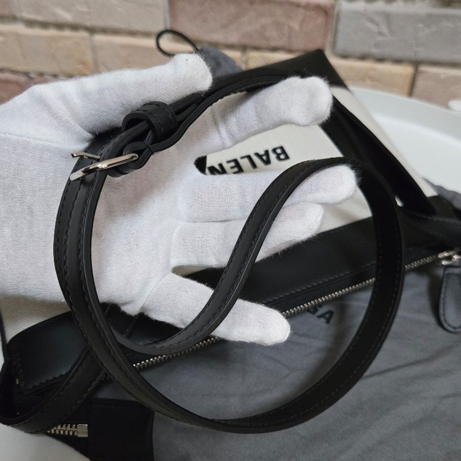 Balenciaga 巴黎世家 帆布拼黑色皮革肩背包 斜背包-24