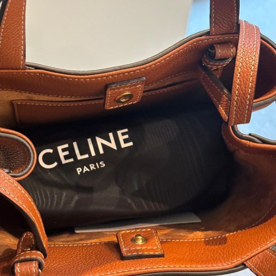 🎉新品好折扣✨Celine 118613 Mini cabas anais 凱旋門粒面小牛皮包 棕色﻿-4