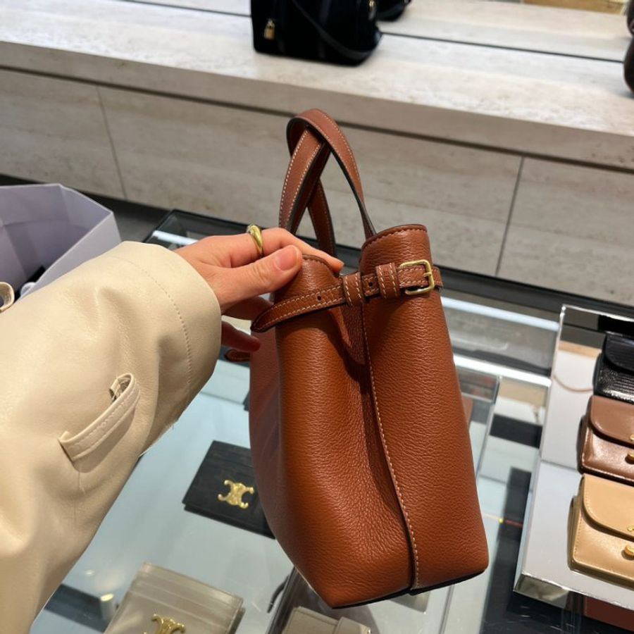 🎉新品好折扣✨Celine 118613 Mini cabas anais 凱旋門粒面小牛皮包 棕色﻿-10