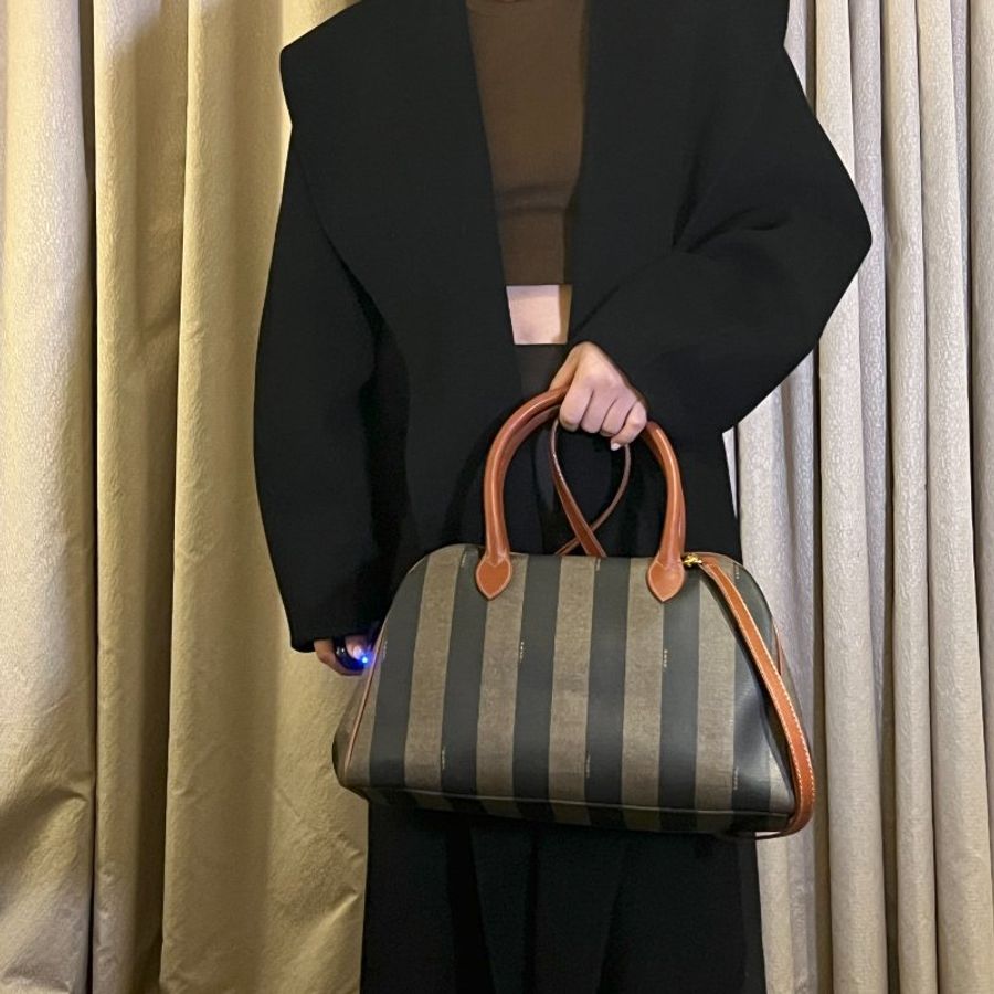 Fendi波士頓斜揹手提肩背包 原裝肩帶 皮革品牌拉鍊-0