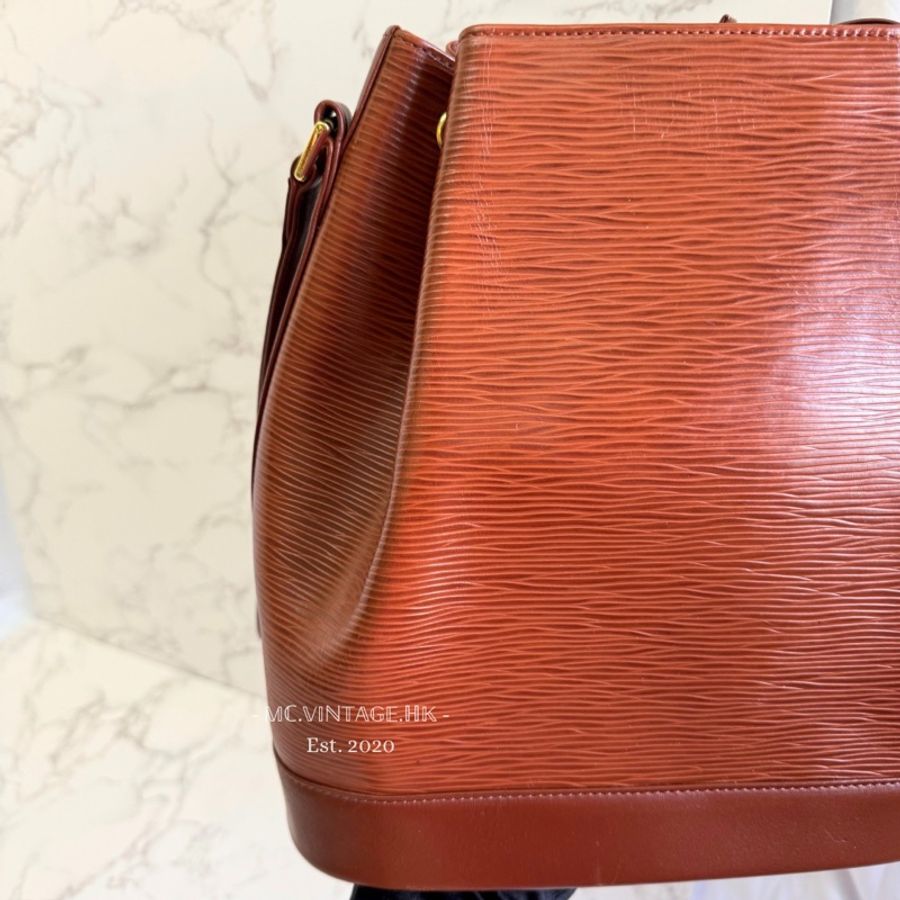 VALENTINO GARAVANI Bucket Bag 水波紋 琉璃金幣 水桶袋-8