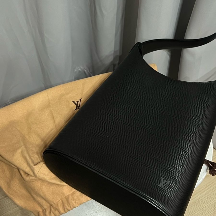 Louis Vuitton 水波紋 Hobo 水桶包-18