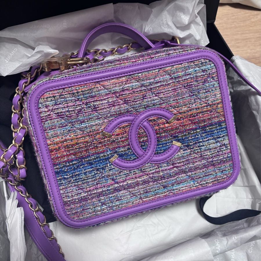 Chanel vanity case medium tweed purple/gold-5