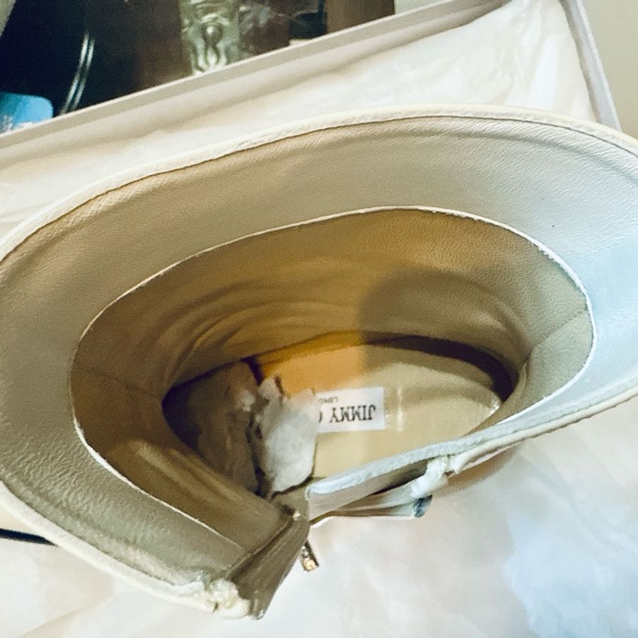 Brand New Jimmy Choo Bryelle 85-3
