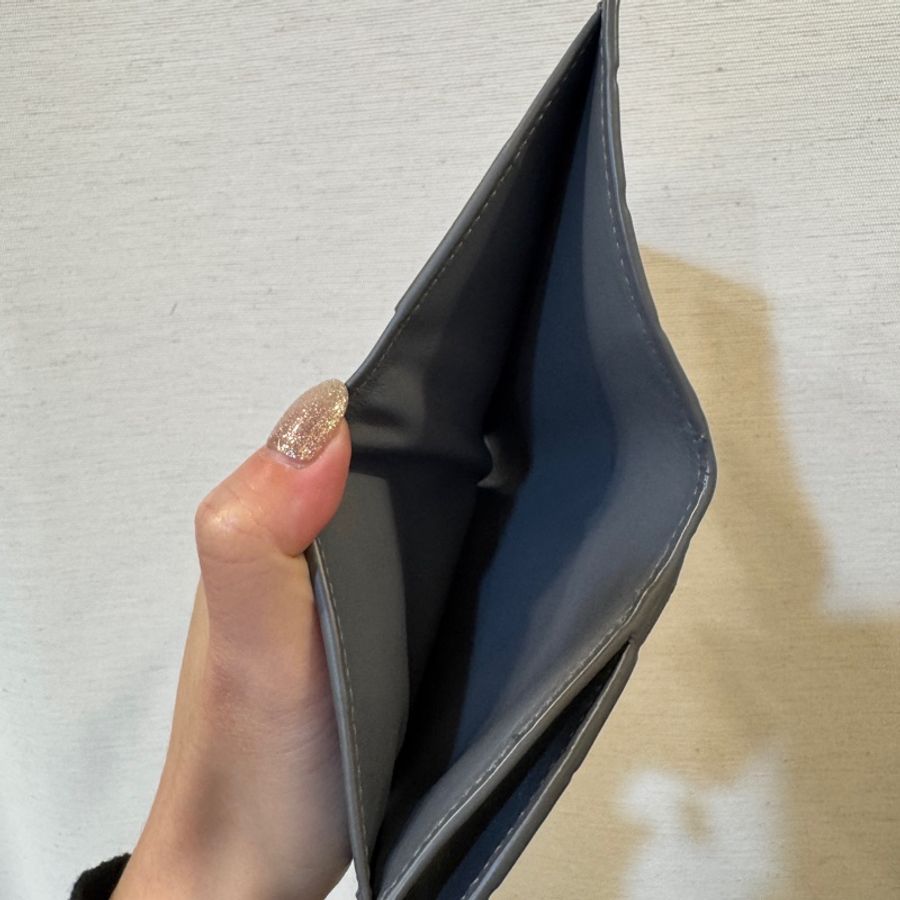BV Bi-Fold灰藍羊皮小編織對開6卡短夾-7