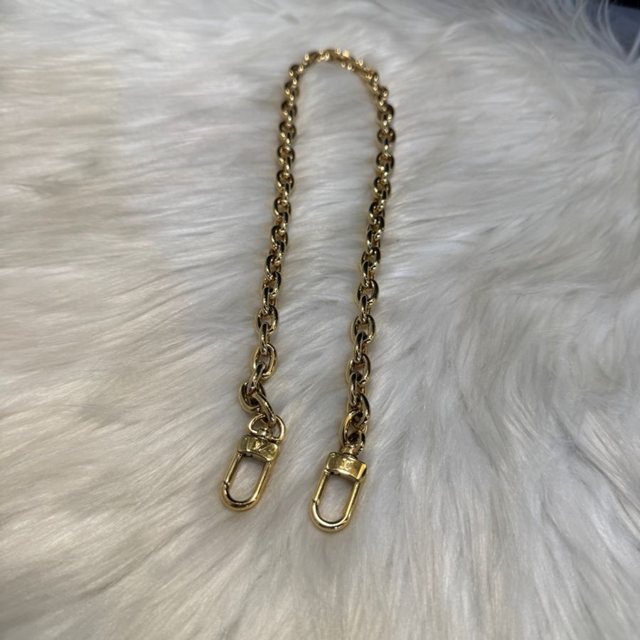 LV Toiltry Pouch On Chain老花手拿肩背包 M81412 晶片款 近全新 專櫃缺貨款-9