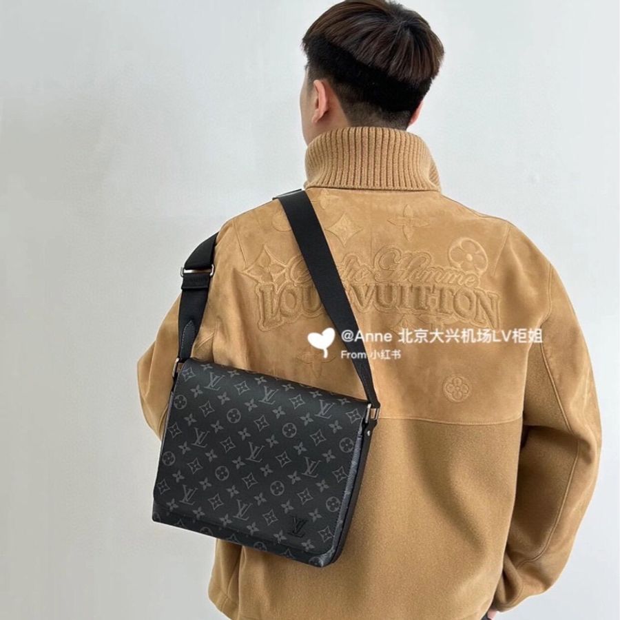 超便宜🌟 #LV #黑武士 #芯片款 #district #郵差包 PM M46255-3