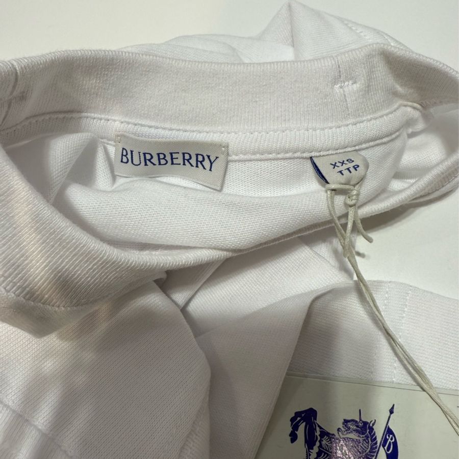 全新BURBERRY藍色滿版大戰馬白色T恤女版-9