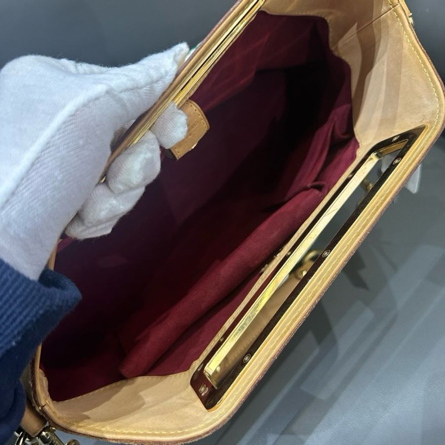 lv 白三彩judy中号腋下包-7