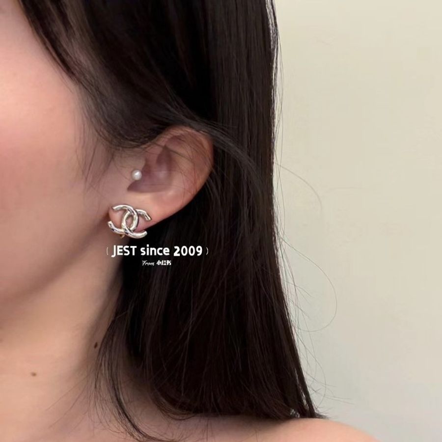 Chanel 25P簡約雙C Logo耳環(銀)-6