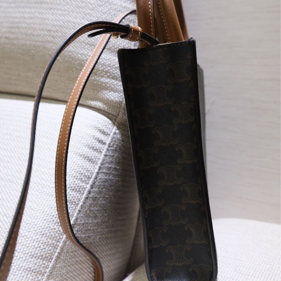 CELINE 經典TRIOMPHE系列mini直立式手提/斜背包-13